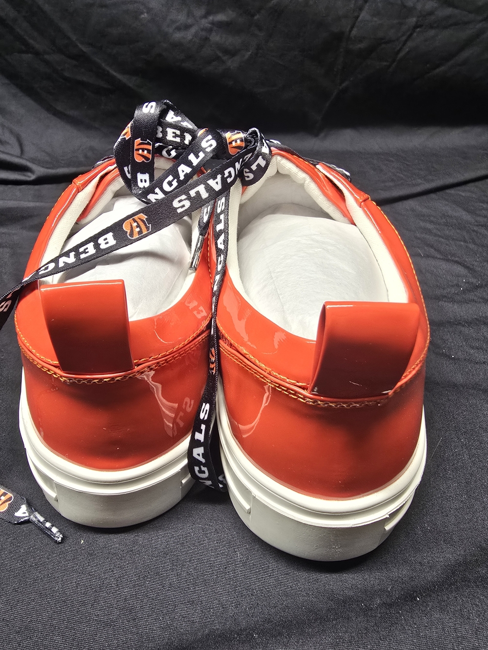 Cuce Cincinnati Bengals Sequin Sneakers Women’s Size 10 Orange Black NEW - Picture 4 of 6